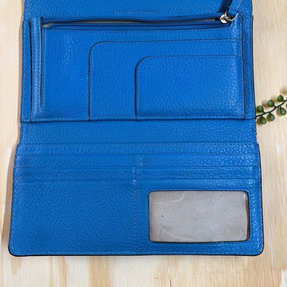 Michael Kors Blue Wallet - Picture 6 of 13